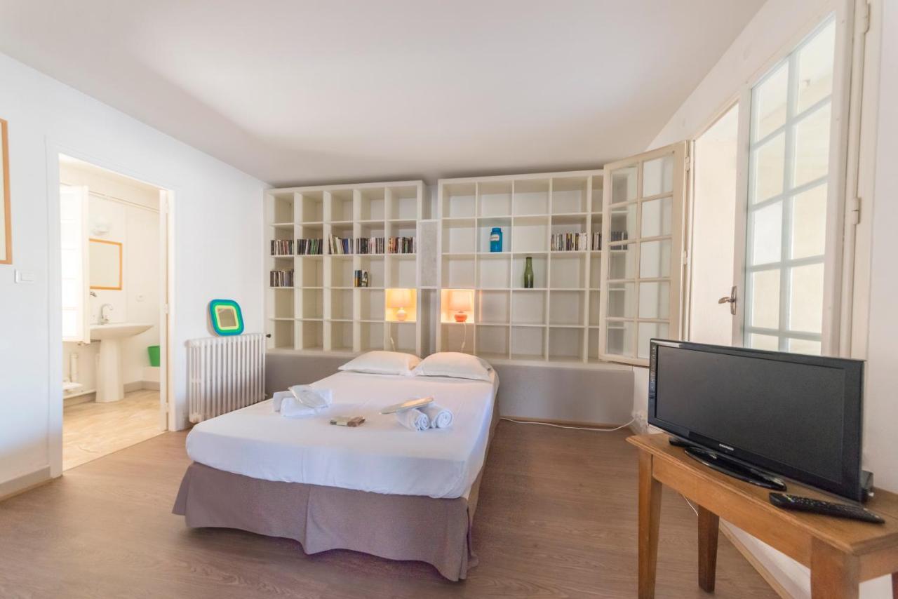 Appartement De Charme - Vue Sur Remparts - Wifi Gratuit - Parking Payant A Proximite 아비뇽 외부 사진