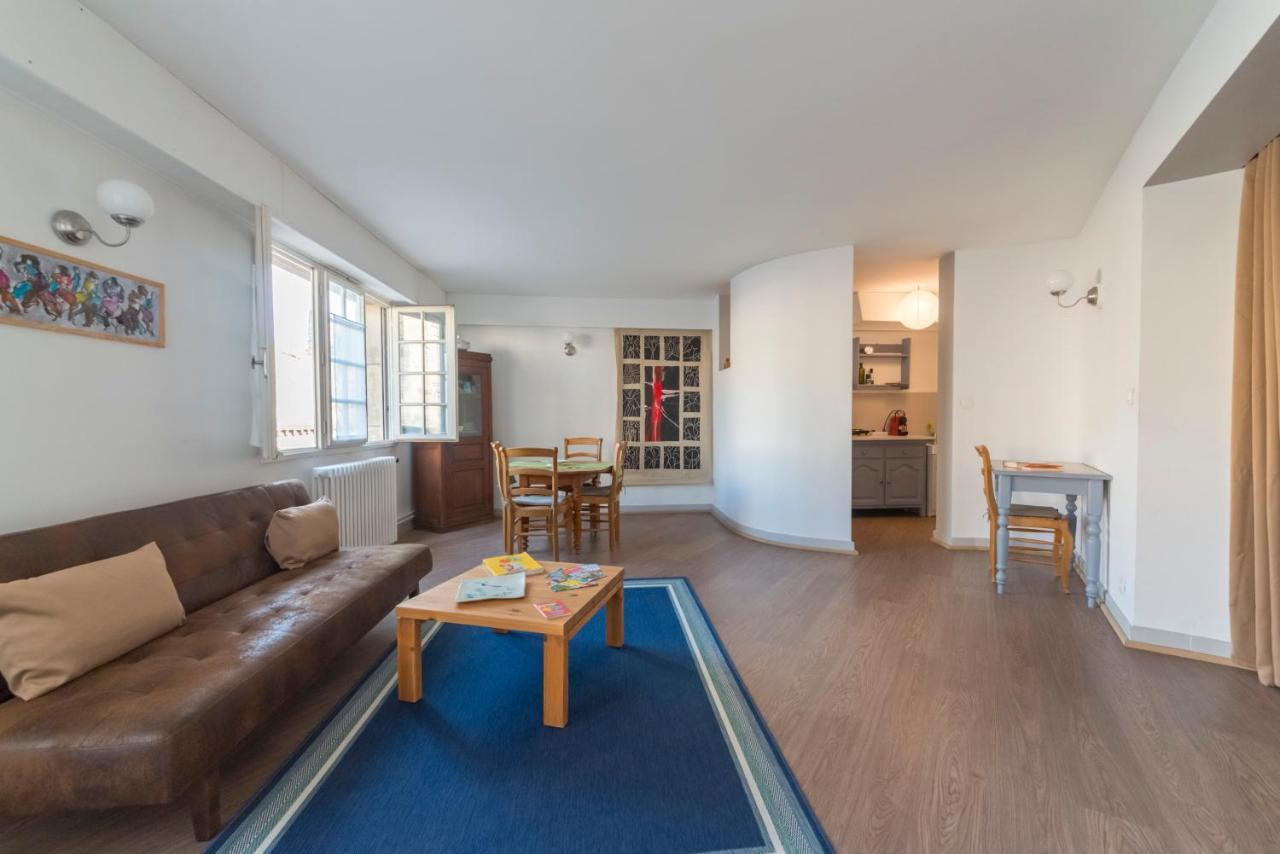 Appartement De Charme - Vue Sur Remparts - Wifi Gratuit - Parking Payant A Proximite 아비뇽 외부 사진
